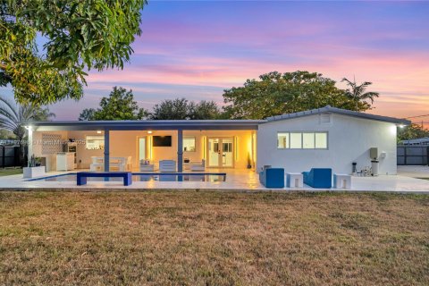 House in Palmetto Bay, Florida 4 bedrooms, 172.8 sq.m. № 1674532 - photo 13