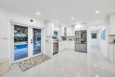 House in Palmetto Bay, Florida 4 bedrooms, 172.8 sq.m. № 1674532 - photo 27