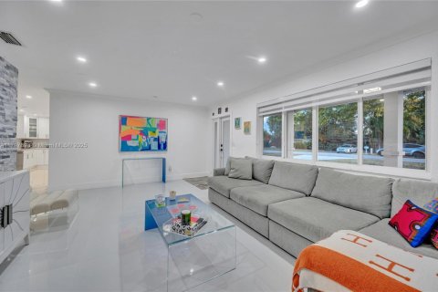 House in Palmetto Bay, Florida 4 bedrooms, 172.8 sq.m. № 1674532 - photo 24