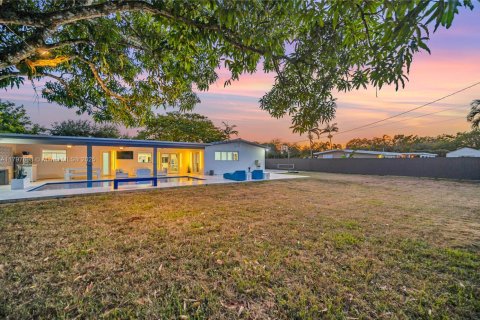 House in Palmetto Bay, Florida 4 bedrooms, 172.8 sq.m. № 1674532 - photo 11