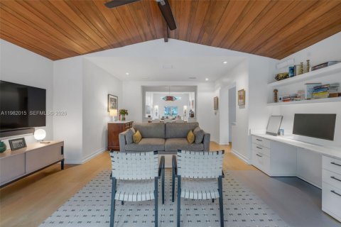 Купить виллу или дом в Майами-Бич, Флорида 3 спальни, 201.6м2, № 2048791 - фото 15