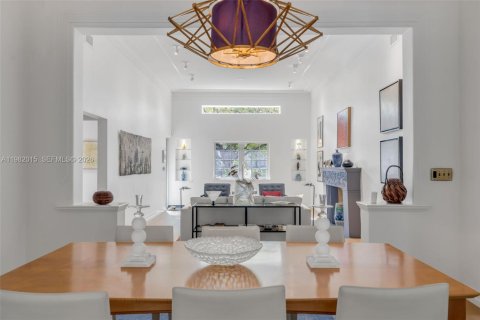 Купить виллу или дом в Майами-Бич, Флорида 3 спальни, 201.6м2, № 2048791 - фото 4