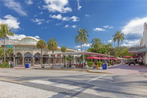 Купить виллу или дом в Майами-Бич, Флорида 3 спальни, 201.6м2, № 2048791 - фото 25