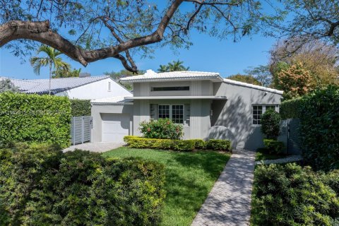 Купить виллу или дом в Майами-Бич, Флорида 3 спальни, 201.6м2, № 2048791 - фото 3