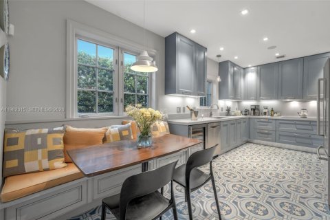 Купить виллу или дом в Майами-Бич, Флорида 3 спальни, 201.6м2, № 2048791 - фото 10