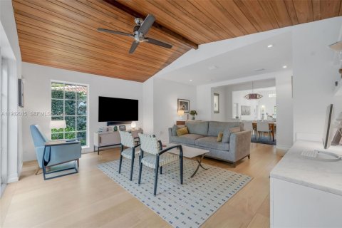 Купить виллу или дом в Майами-Бич, Флорида 3 спальни, 201.6м2, № 2048791 - фото 14