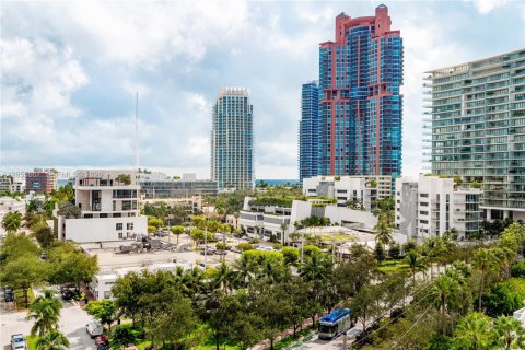 Condo in Miami Beach, Florida, 1 bedroom  № 2153616 - photo 25