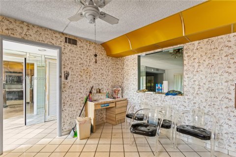 Condominio en venta en Pembroke Pines, Florida, 2 dormitorios, 135.54 m2 № 2089879 - foto 5
