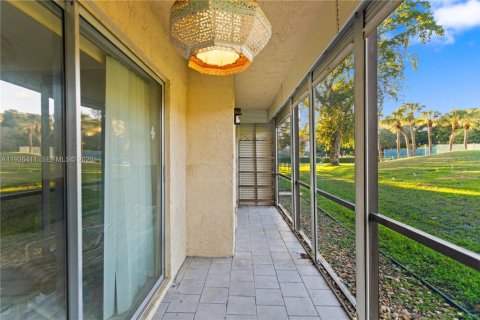 Condominio en venta en Pembroke Pines, Florida, 2 dormitorios, 135.54 m2 № 2089879 - foto 21