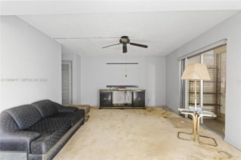 Condominio en venta en Pembroke Pines, Florida, 2 dormitorios, 135.54 m2 № 2089879 - foto 11