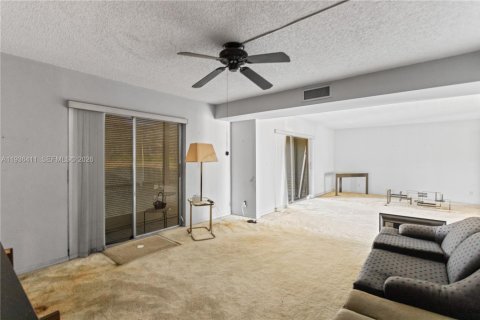 Condominio en venta en Pembroke Pines, Florida, 2 dormitorios, 135.54 m2 № 2089879 - foto 29