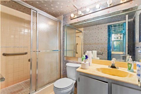 Condominio en venta en Pembroke Pines, Florida, 2 dormitorios, 135.54 m2 № 2089879 - foto 27