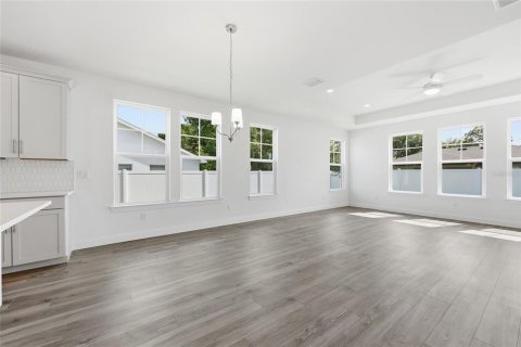 House in Palm Coast, Florida 3 bedrooms, 185.8 sq.m. № 2235968 - photo 15