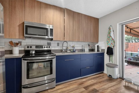 Copropriété à vendre à Hialeah, Floride: 3 chambres, 117.15 m2 № 2001162 - photo 9