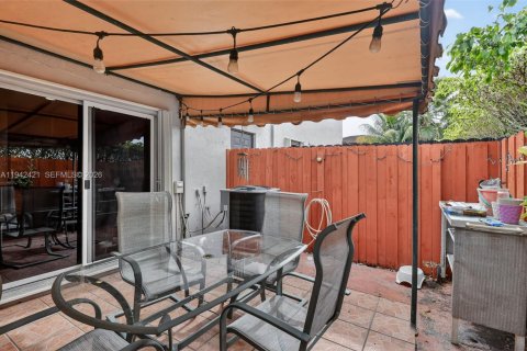 Copropriété à vendre à Hialeah, Floride: 3 chambres, 117.15 m2 № 2001162 - photo 21