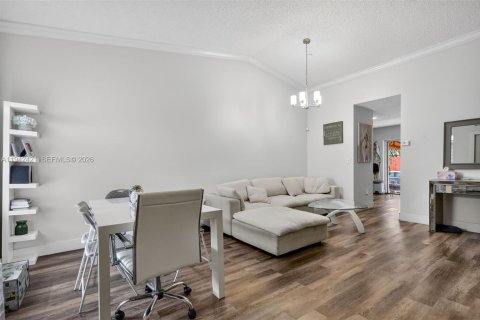 Copropriété à vendre à Hialeah, Floride: 3 chambres, 117.15 m2 № 2001162 - photo 4