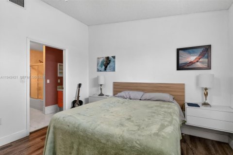 Copropriété à vendre à Hialeah, Floride: 3 chambres, 117.15 m2 № 2001162 - photo 12