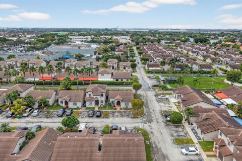 Copropriété à vendre à Hialeah, Floride: 3 chambres, 117.15 m2 № 2001162 - photo 26