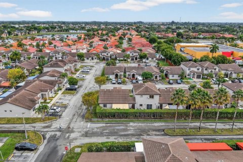 Copropriété à vendre à Hialeah, Floride: 3 chambres, 117.15 m2 № 2001162 - photo 25