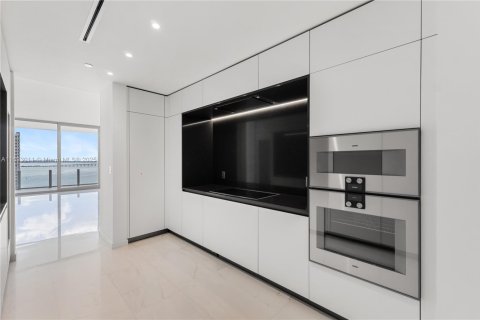 Condo in Miami, Florida, 3 bedrooms  № 1865152 - photo 20