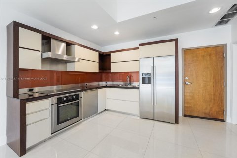 Condo in Miami Beach, Florida, 1 bedroom  № 1865544 - photo 8