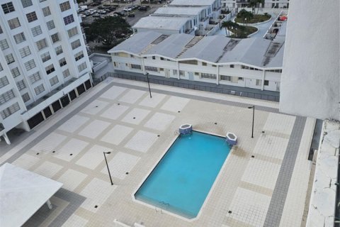 Copropriété à louer à Aventura, Floride: 1 chambre, 82.4 m2 № 869336 - photo 1