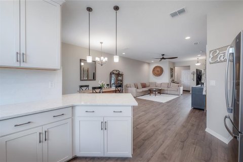 Townhouse in Wesley Chapel, Florida 3 bedrooms, 172.15 sq.m. № 1813104 - photo 18