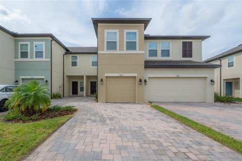 Townhouse in Wesley Chapel, Florida 3 bedrooms, 172.15 sq.m. № 1813104 - photo 3