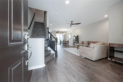 Townhouse in Wesley Chapel, Florida 3 bedrooms, 172.15 sq.m. № 1813104 - photo 4