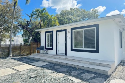 Дом в Майами, Флорида 3 спальни, 161м2 № 2050347