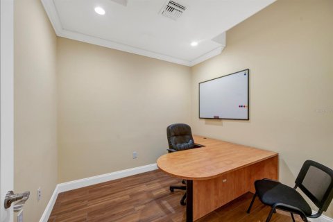 Propiedad comercial en alquiler en Ruskin, Florida № 1912434 - foto 9