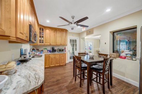 Propiedad comercial en alquiler en Ruskin, Florida № 1912434 - foto 19