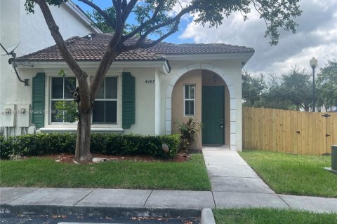 House in Homestead, Florida 2 bedrooms, 97.18 sq.m. № 1920132 - photo 24