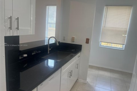 House in Homestead, Florida 2 bedrooms, 97.18 sq.m. № 1920132 - photo 12