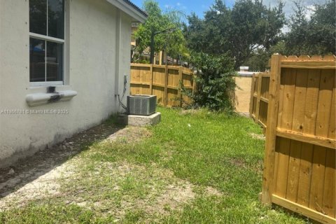 House in Homestead, Florida 2 bedrooms, 97.18 sq.m. № 1920132 - photo 20