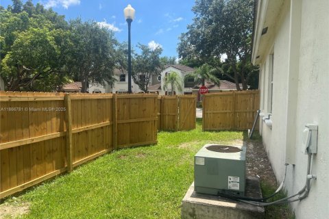 House in Homestead, Florida 2 bedrooms, 97.18 sq.m. № 1920132 - photo 19