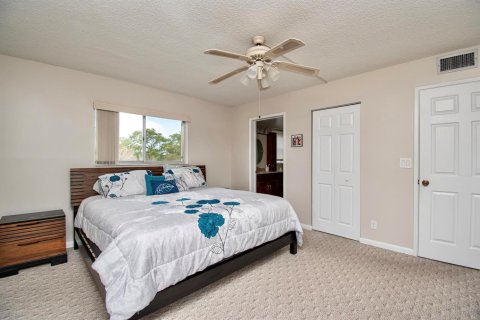 Condo in Delray Beach, Florida, 2 bedrooms № 2176698 - photo 15