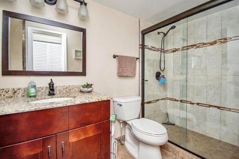 Condo in Delray Beach, Florida, 2 bedrooms № 2176698 - photo 19