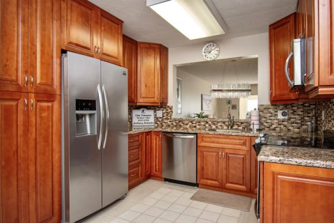 Condo in Delray Beach, Florida, 2 bedrooms № 2176698 - photo 4
