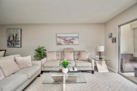 Condo in Delray Beach, Florida, 2 bedrooms № 2176698 - photo 9