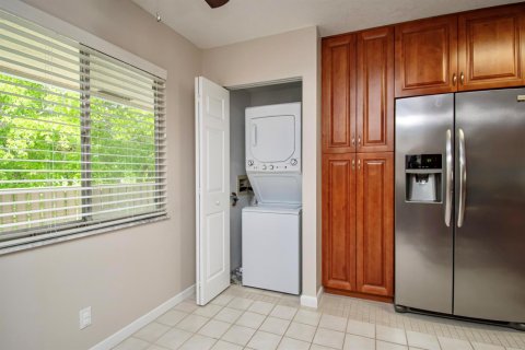 Condo in Delray Beach, Florida, 2 bedrooms № 2176698 - photo 7