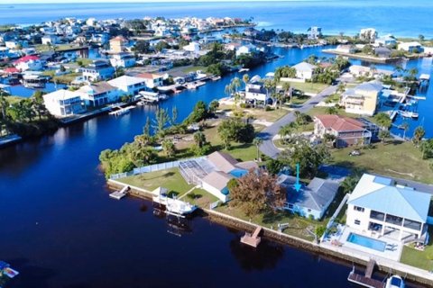 Casa en venta en Hernando Beach, Florida, 3 dormitorios, 146.79 m2 № 2423911 - foto 25