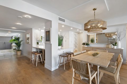 Condominio en alquiler en Key Biscayne, Florida, 4 dormitorios, 185.8 m2 № 1993665 - foto 3