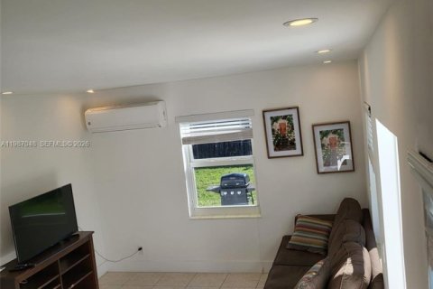 Apartamento en alquiler en Hollywood, Florida, 1 dormitorio, 41.81 m2 № 2057651 - foto 4