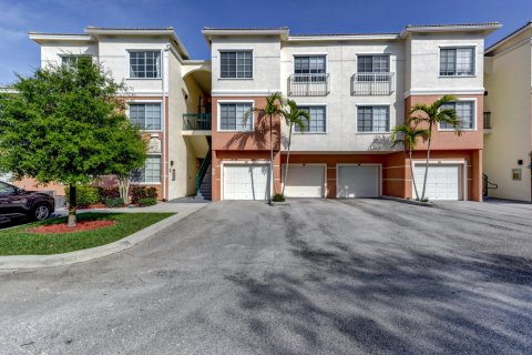 Condo in Palm Beach Gardens, Florida, 1 bedroom  № 1160420 - photo 1