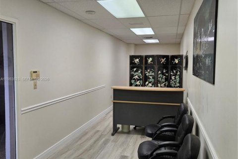 Propiedad comercial en venta en Sunrise, Florida № 2047682 - foto 2