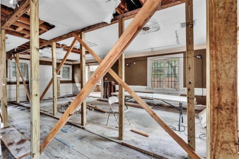 Casa en venta en Miami, Florida, 4 dormitorios, 191.01 m2 № 1809403 - foto 26