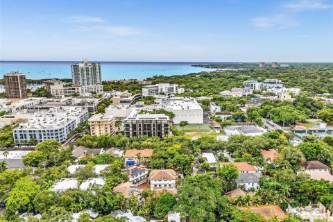 Casa en venta en Miami, Florida, 4 dormitorios, 191.01 m2 № 1809403 - foto 2