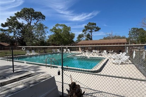 Townhouse in Casselberry, Florida 3 bedrooms, 124.86 sq.m. № 1526688 - photo 15
