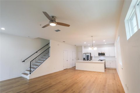 Copropriété à louer à Orlando, Floride: 3 chambres, 164.44 m2 № 1829958 - photo 4
